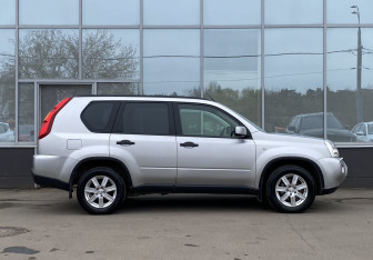 Подержанный автомобиль Nissan X-Trail 2008 года (4 фото)