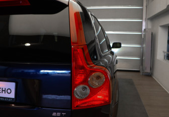 Подержанный автомобиль Volvo XC90 2006 года (22 фото)