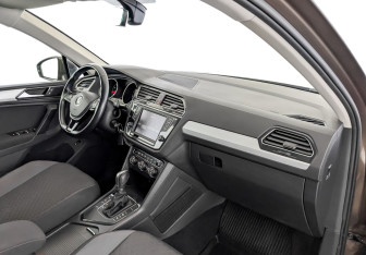 Подержанный автомобиль Volkswagen Tiguan 2017 года (11 фото)