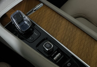 Подержанный автомобиль Volvo XC90 2021 года (18 фото)