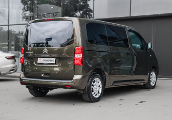 Подержанный автомобиль Citroen SpaceTourer 2021 года (4 фото)