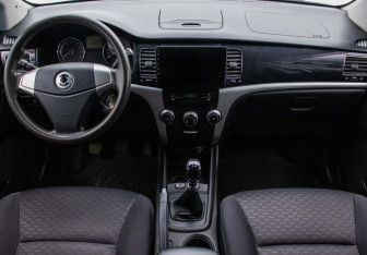 Подержанный автомобиль SsangYong Actyon 2012 года (13 фото)