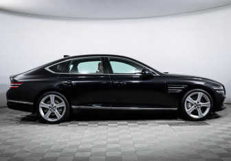 Подержанный автомобиль Genesis G80 2021 года (4 фото)