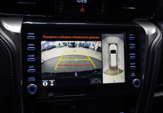 Подержанный автомобиль Toyota Fortuner 2022 года (21 фото)