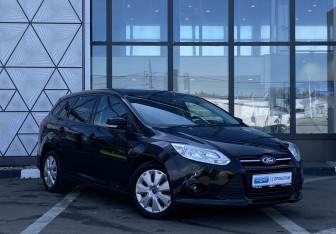 Подержанный автомобиль Ford Focus Wagon 2013 года (3 фото)