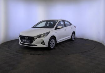 Подержанный автомобиль Hyundai Solaris Sedan 2021 года (1 фото)