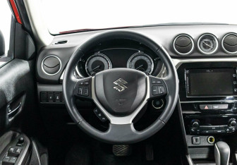 Подержанный автомобиль Suzuki Vitara 2021 года (8 фото)