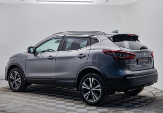 Подержанный автомобиль Nissan Qashqai 2021 года (3 фото)