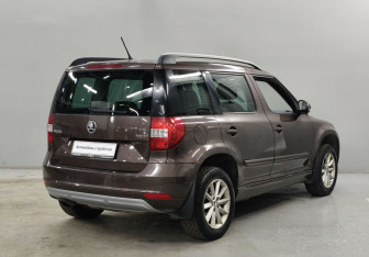 Подержанный автомобиль Skoda Yeti 2014 года (5 фото)