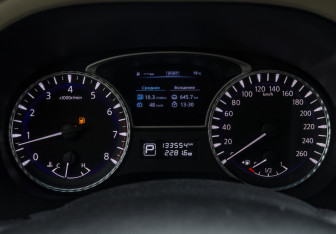 Подержанный автомобиль Infiniti QX60 2019 года (10 фото)