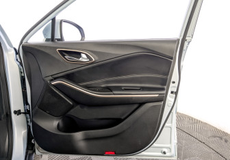 Подержанный автомобиль Москвич 3е 2023 года (25 фото)