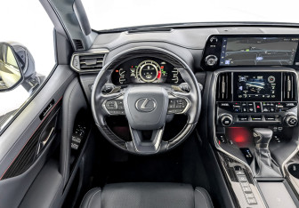 Подержанный автомобиль Lexus LX 2024 года (22 фото)
