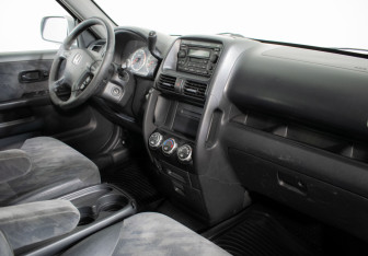 Подержанный автомобиль Honda CR-V 2004 года (9 фото)