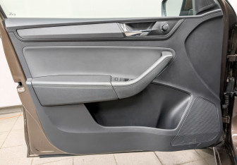 Подержанный автомобиль Skoda Rapid Liftback 2022 года (20 фото)