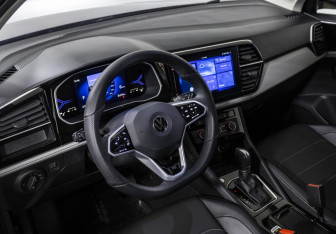 Подержанный автомобиль Jetta VS7 2023 года (10 фото)