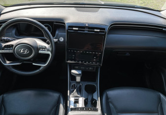 Подержанный автомобиль Hyundai Tucson 2021 года (12 фото)