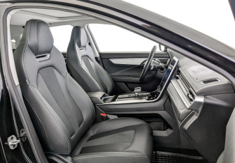 Подержанный автомобиль Москвич 6 2023 года (24 фото)