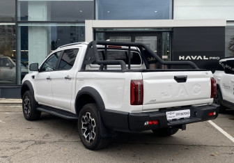 Подержанный автомобиль JAC T9 2024 года (7 фото)