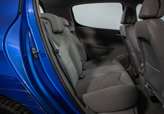 Подержанный автомобиль Peugeot 308 Hatchback 2009 года (9 фото)