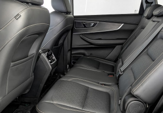 Подержанный автомобиль Chery Tiggo 8 2021 года (18 фото)