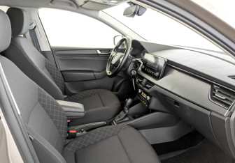 Подержанный автомобиль Skoda Rapid Liftback 2021 года (11 фото)