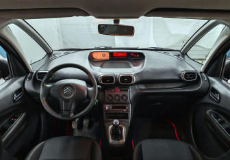 Подержанный автомобиль Citroen C3 Picasso 2010 года (11 фото)