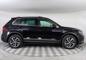 Подержанный автомобиль Volkswagen Tiguan 2018 года (4 фото)