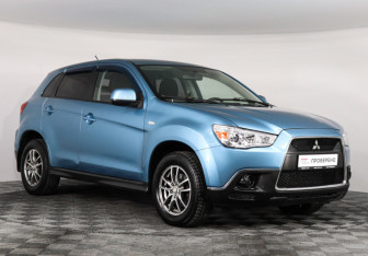 Подержанный автомобиль Mitsubishi ASX 2010 года (2 фото)