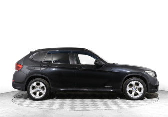 Подержанный автомобиль BMW X1 2012 года (4 фото)