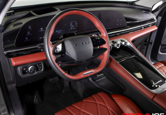 Подержанный автомобиль Exeed RX 2023 года (28 фото)