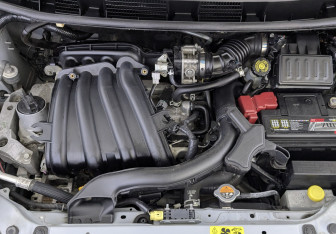 Подержанный автомобиль Nissan Note 2013 года (9 фото)