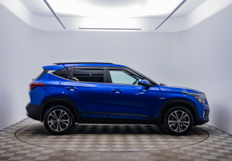 Подержанный автомобиль Kia Seltos 2022 года (4 фото)