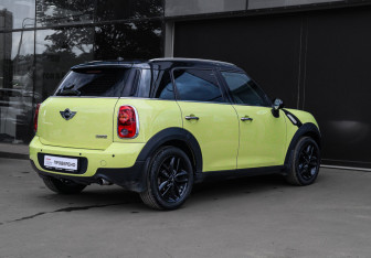 Подержанный автомобиль MINI Countryman 2011 года (4 фото)