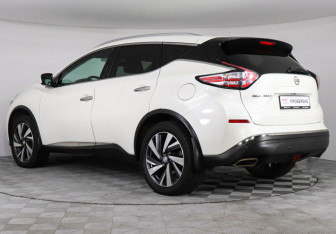 Подержанный автомобиль Nissan Murano Suv 2017 года (7 фото)