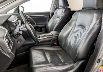Подержанный автомобиль Lexus RX 2019 года (21 фото)