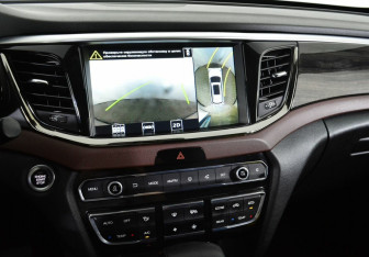 Подержанный автомобиль GAC GS8 2019 года (11 фото)