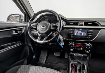 Подержанный автомобиль Kia Rio Hatchback 2020 года (27 фото)