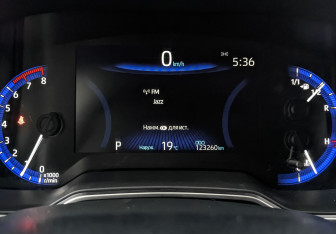 Подержанный автомобиль Toyota Corolla Sedan 2020 года (16 фото)