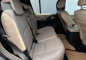 Подержанный автомобиль Nissan Pathfinder 2010 года (14 фото)