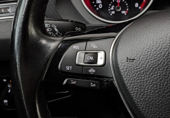 Подержанный автомобиль Volkswagen Tiguan 2018 года (26 фото)