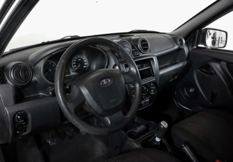 Подержанный автомобиль LADA (ВАЗ) Granta Sedan 2014 года (7 фото)