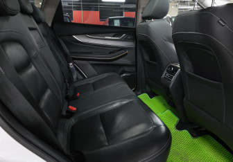 Подержанный автомобиль Exeed LX 2022 года (13 фото)