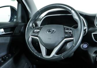Подержанный автомобиль Hyundai Tucson 2019 года (11 фото)
