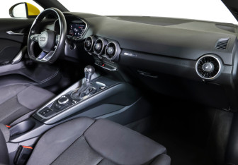 Подержанный автомобиль Audi TT Coupe 2016 года (11 фото)