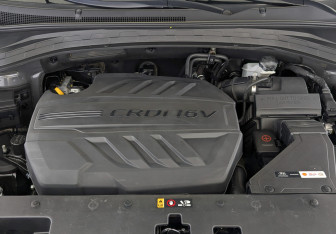 Подержанный автомобиль Hyundai Santa Fe 2019 года (9 фото)