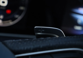 Подержанный автомобиль Hongqi HS5 2024 года (23 фото)