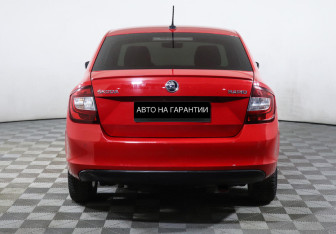 Подержанный автомобиль Skoda Rapid Liftback 2017 года (4 фото)