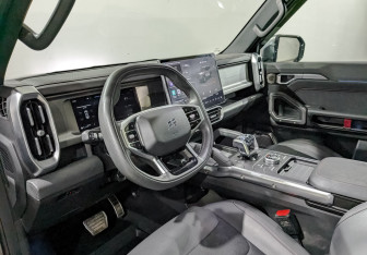 Подержанный автомобиль Jetour T2 2024 года (15 фото)