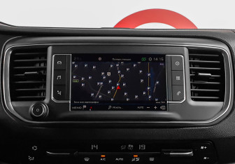 Подержанный автомобиль Peugeot Traveller 2018 года (15 фото)