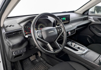 Подержанный автомобиль Haval Jolion 2022 года (16 фото)